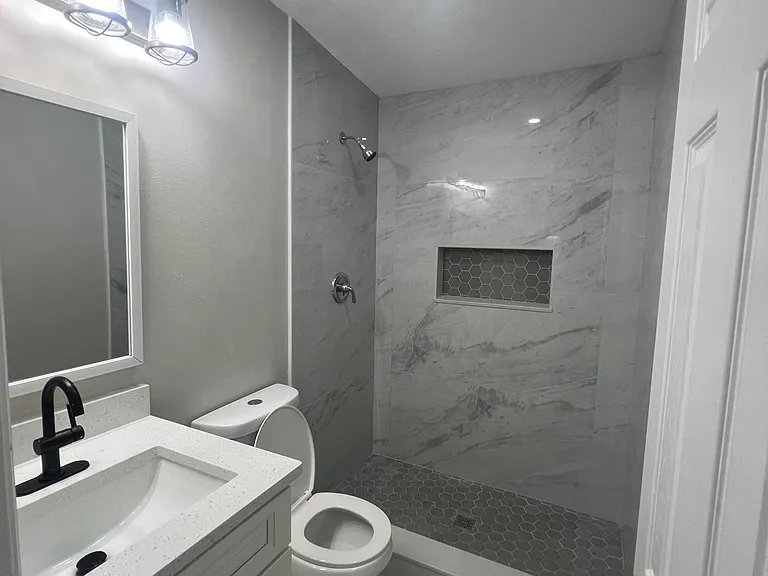 1804 Cadillac Cir — Photo 7