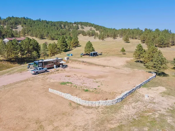 25490 Eagles Nest Dr, Fairburn, SD 57738