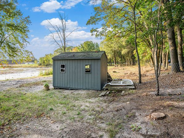 1570 S Carr Rd, Muskegon, MI 49442