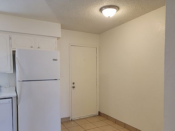 5th image of 3787 N Abby St #105