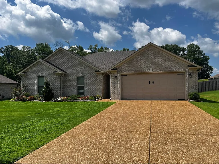 119 Livingston Way — Photo 1