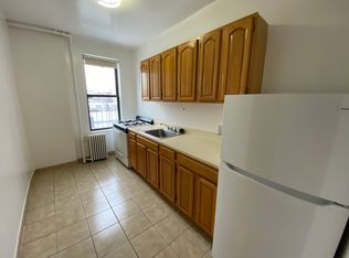 20-61 Steinway Ave #2A, Astoria, NY 11105
