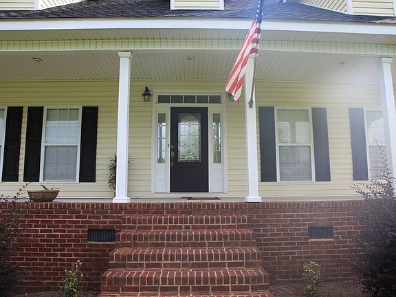 3rd image of 104 Twin Lakes Dr
