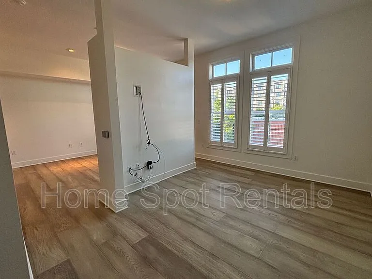 925 Garrett St SE #318 — Photo 16
