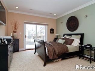 1443 W Belmont Ave #3, Chicago, IL 60657