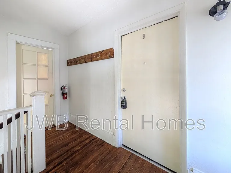 2022 Dellwood Ave #2 — Photo 8