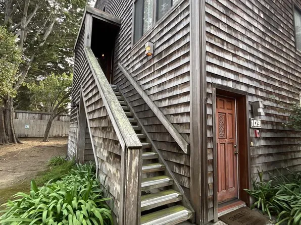 461 Dela Vina Ave APT 309, Monterey, CA 93940