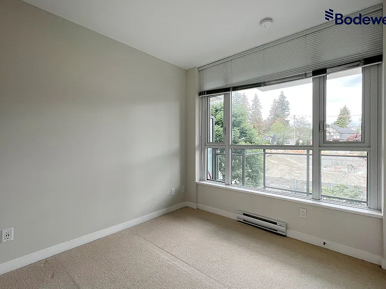 711 Breslay St #301 — Photo 10