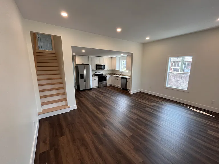 205 Spruce St #1 — Photo 3