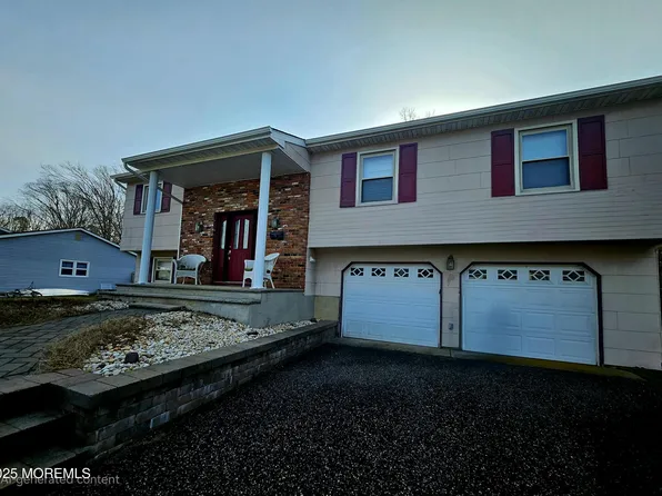 102 Old Bridge Drive, Howell, NJ 07731