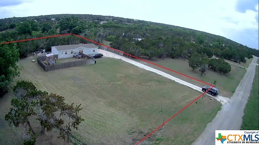 1st image of 203 W Lakeshore Dr