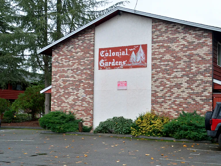 1705 Lake Stevens — Photo 1
