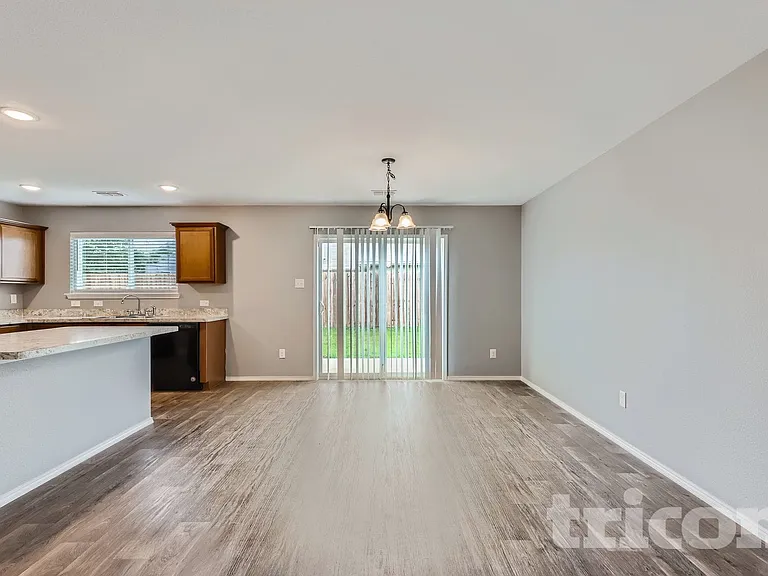 126 Spring Creek Ln — Photo 10