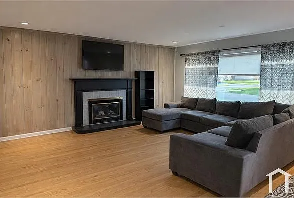 418 Hurstbourne Rd — Photo 5