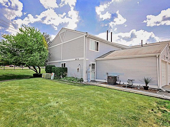 2nd image of 301 Meadow Green Ln