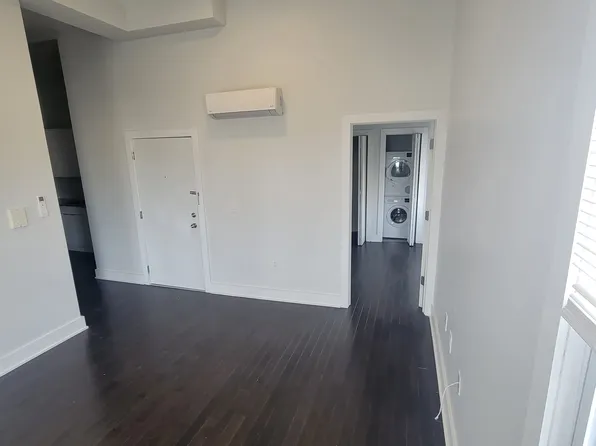 439 Mercer Street image 7 of 17