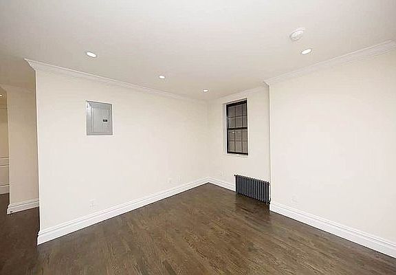 3rd image of 42 Sidney Pl APT 5