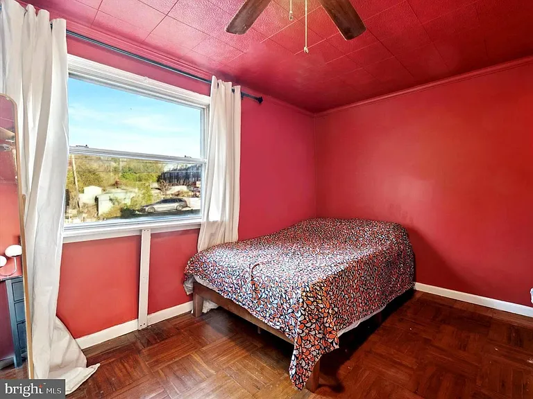 4572 Manayunk Ave — Photo 18