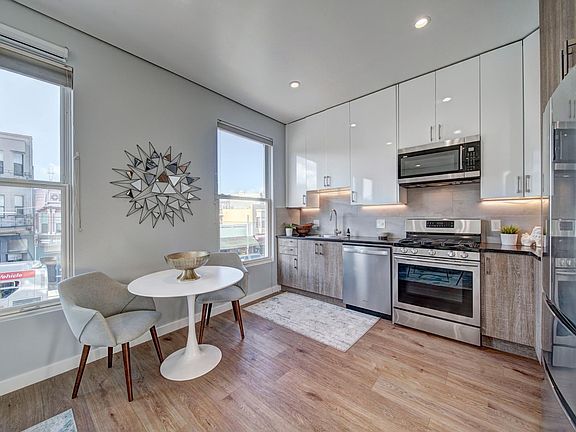 3rd image of 3481 Mission St APT 2