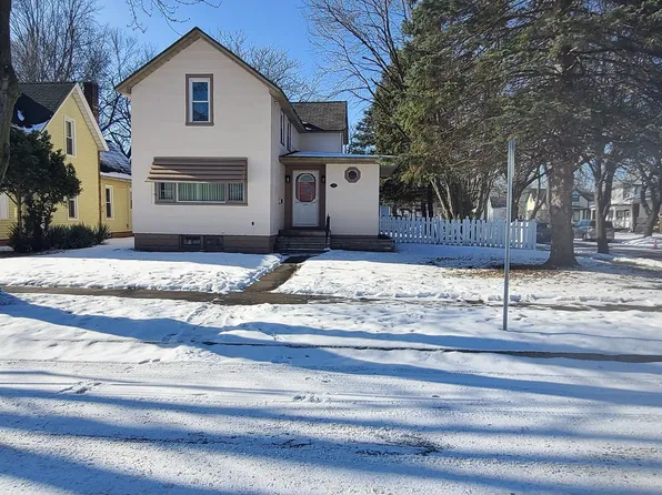 39 Stapleton St, Mount Clemens, MI 48043