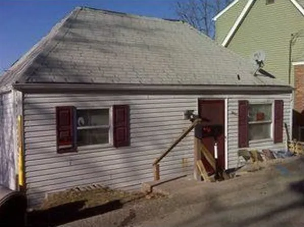146 Liberty St, Bridgeville, PA 15017