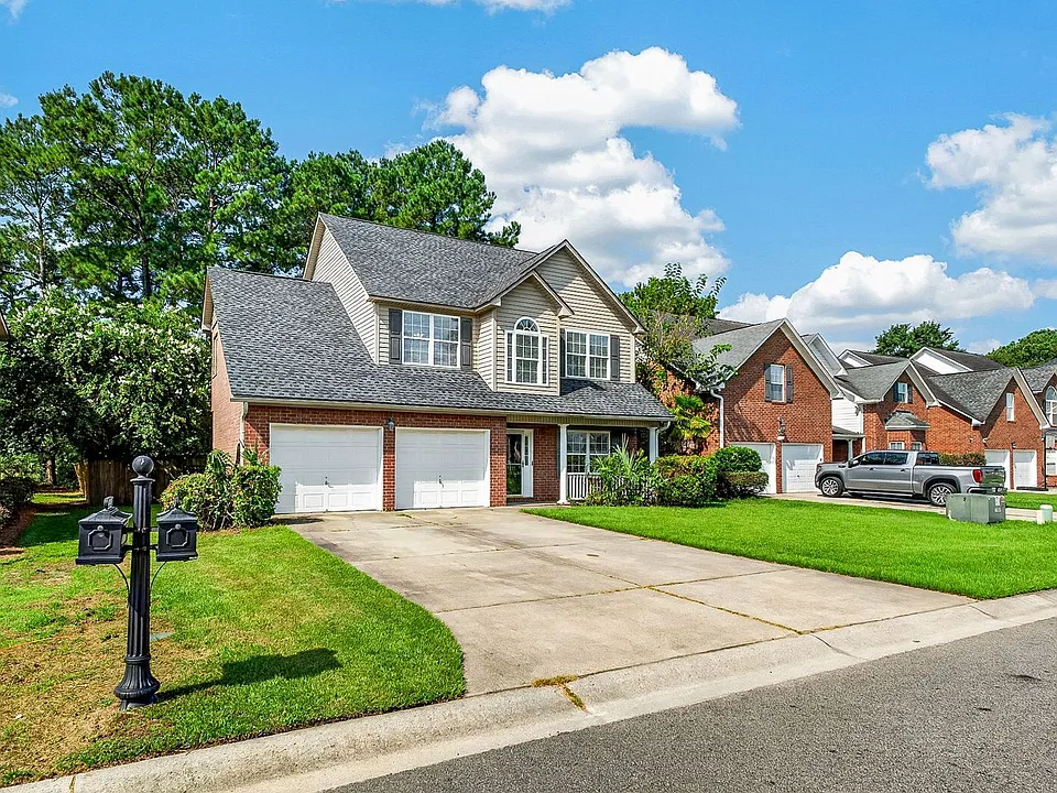 8727 Evangeline Dr