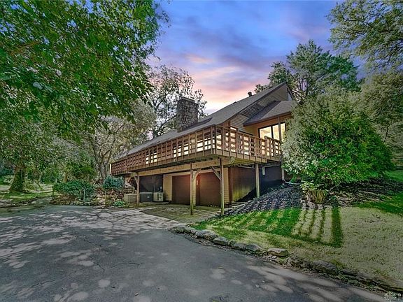 2nd image of 12 Kentwood Dr