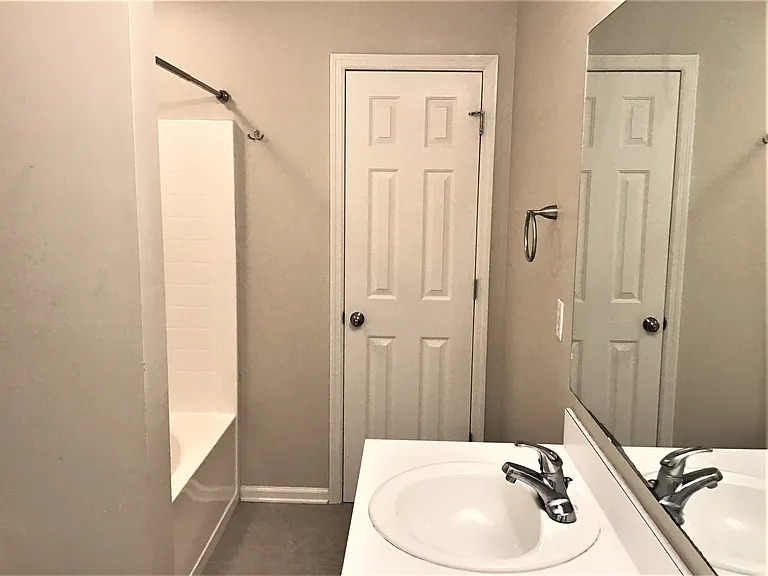 142 Cotillion Cres — Photo 11
