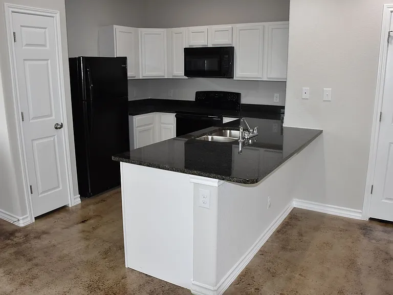 6418 Melanzane Ave — Photo 6