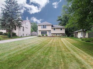 5830 Pershing Ave, Downers Grove, IL 60516