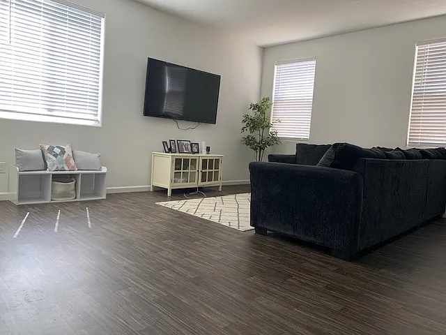 2950 N Leanna Ave — Photo 7