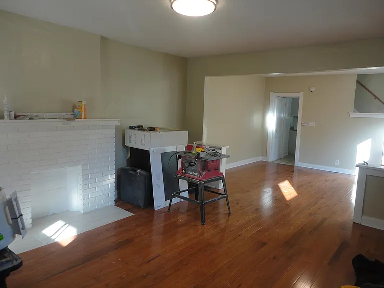 894 Thomas Rd #894 — Photo 4