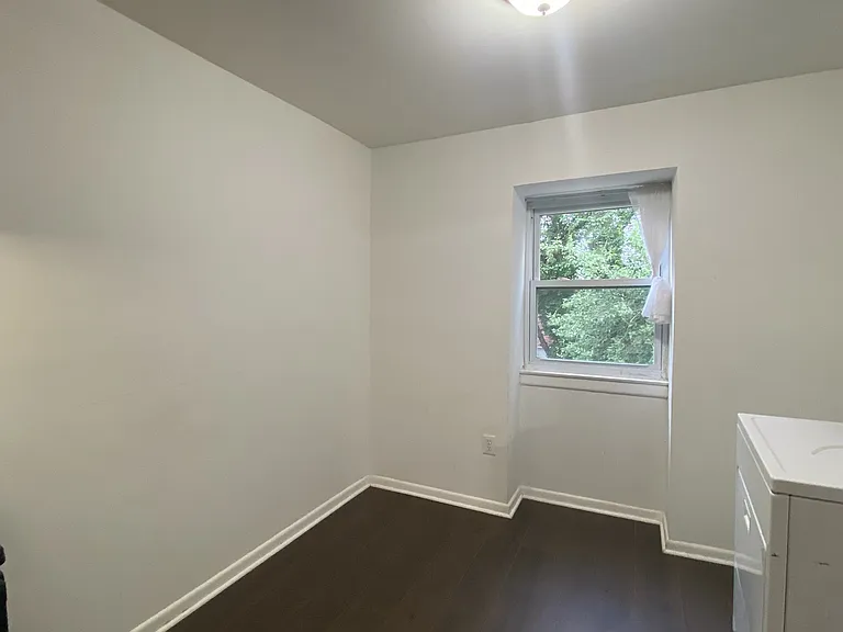 1212 Liberte Ct — Photo 5