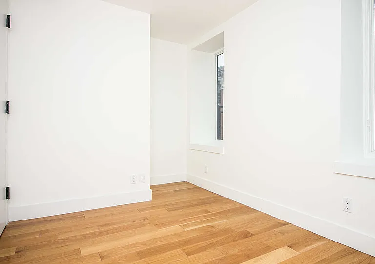 783 Knickerbocker Ave #403 — Photo 2