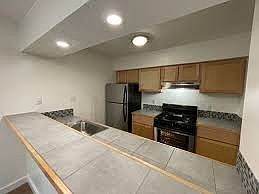 4th image of 801 Rio Grande St