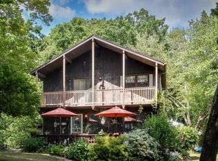 293 Lakeshore Dr, Bellingham, MA 02019