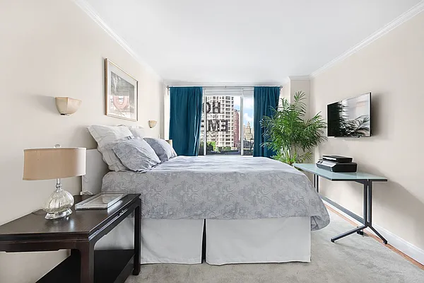 Sold by Compass | media 4