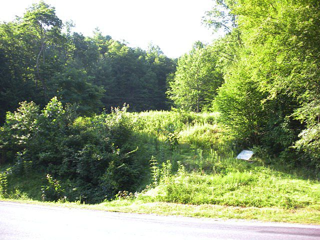 2nd image of 4617 State Highway 105 S