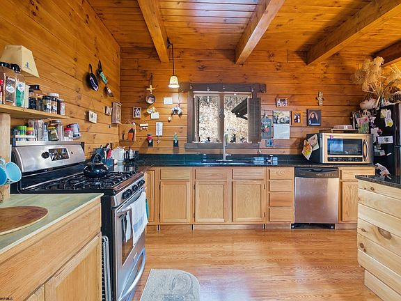 2nd image of 756 Pine Grove Rd