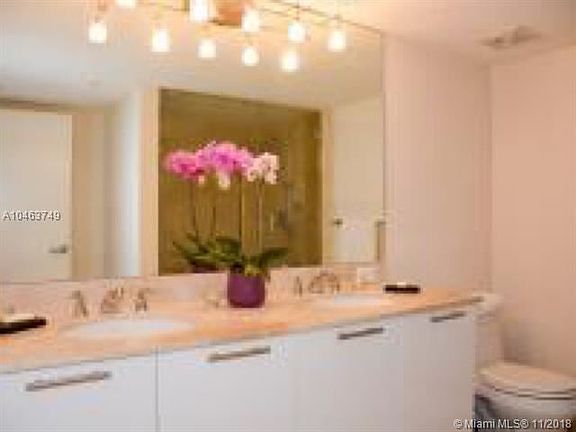 4th image of 1800 N Bayshore Dr APT 1001