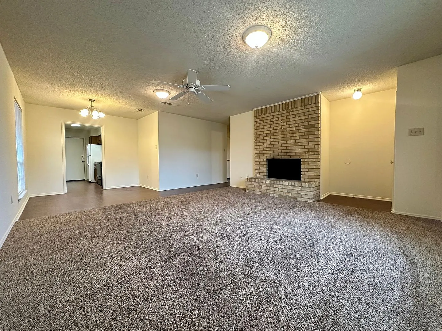 Duplex — Photo 2