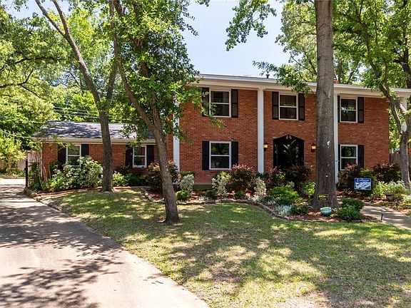 2nd image of 3506 Sheffield Ct