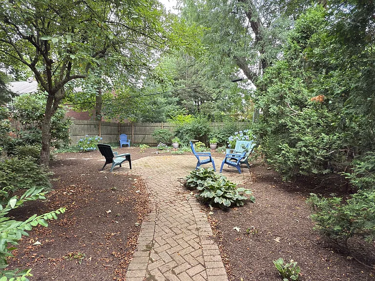 17 Monmouth Ct #1 — Photo 20