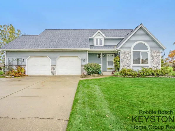 2492 Thorn Creek St SE, Kentwood, MI 49508