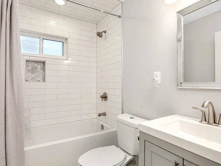 2125 Dallas Ave — Photo 9