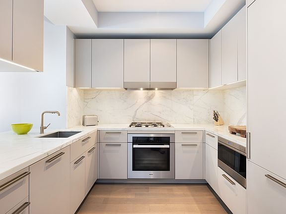 3rd image of 305 E 51st St APT 8F