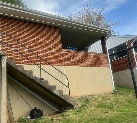 4th image of 1832 Malvern Rd SW