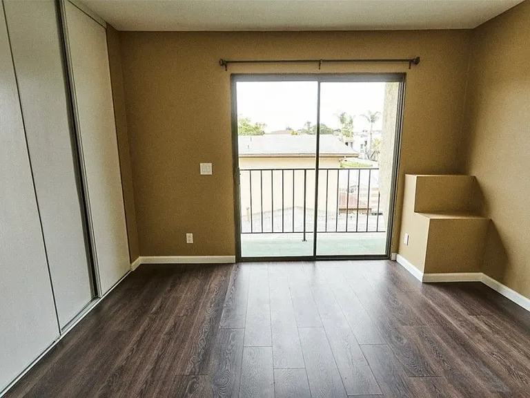 4517 College Way #J — Photo 26