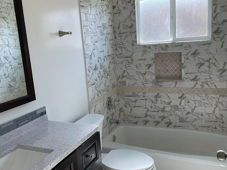 112 E B St — Photo 22