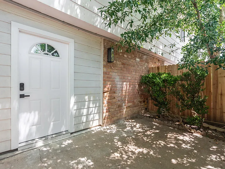 6713 Biggs Ct — Photo 22